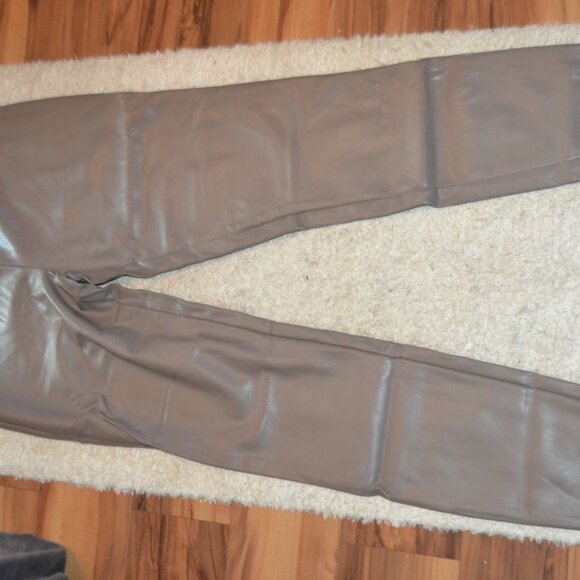NWT Fabletics Vegan Leather pull on Leggings - Willow Bark - Picture 3 of 5